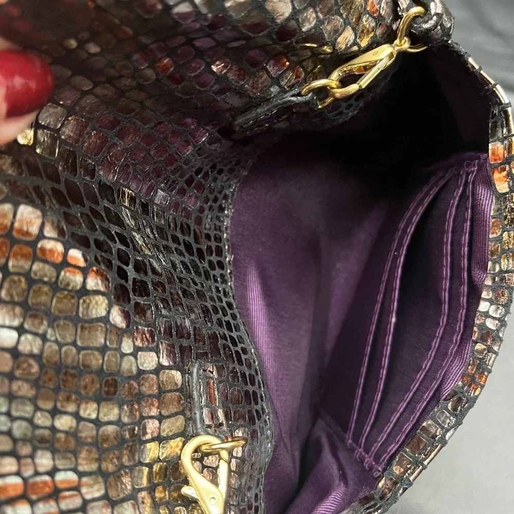 HOBO Iridescent Metallic Croc-Embossed Wristlet Clutch - Black & Gold Tones